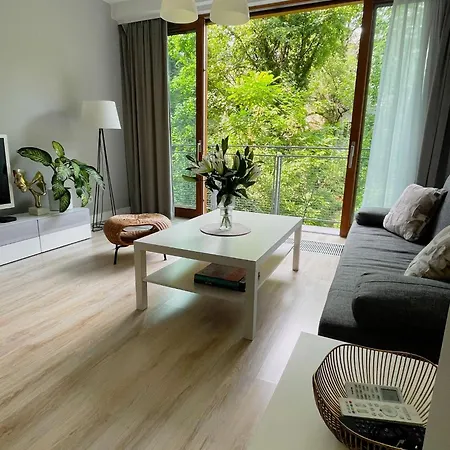 Center - With Free Parking Daire